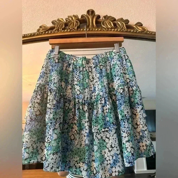 LOFT TIERED FLORAL MINI SKIRT SIZE LARGE - Picture 1 of 4